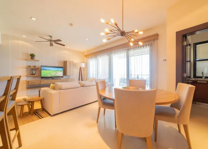 Puerta Cortes Residences
